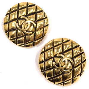 1 jpy Chanel earrings here Mark quilting pattern 2 5 stamp diameter approximately 3cm Gold gold CHANEL A12075