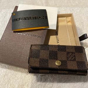 LOUIS VUITTON ルイヴィトン キーケース