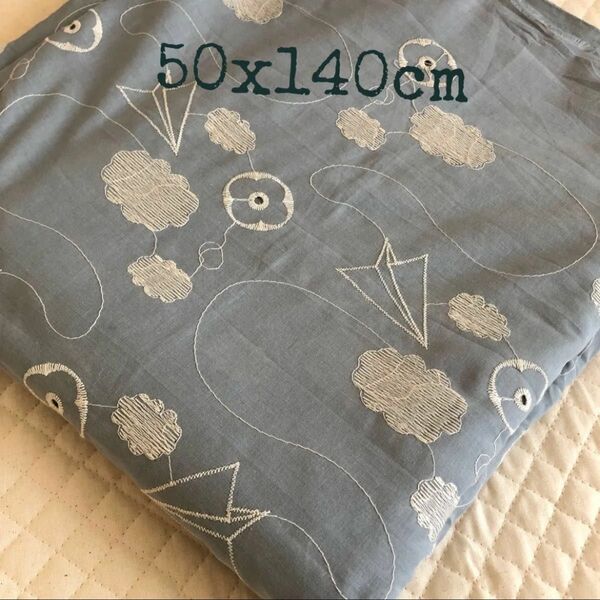 コットン刺繍レース 雲 紙飛行機 花 アンティークブルー スモークブルー くすみブルー 50×140cm 薄手