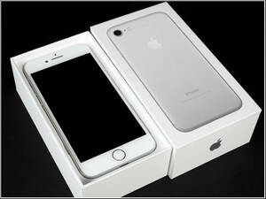 【騰立】iPhone7 32GB 本体 箱 起動しません 色 シルバー系ジャンク品■973z12