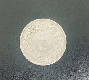 Y 新1円銀貨 明治28年 日本古銭 アンティークコイン 一圓 コレクション品 貨幣 硬貨