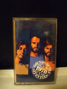 C9439　カセットテープ　V.A.　Sounds Of The Seventies 1978 Warren Zevon Patti Smith Group Queen Bee Gees Linda Ronstadt
