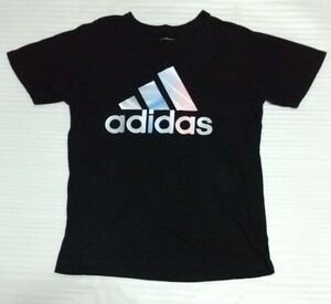 ☆adidas.com アディダス サイズ L 半袖Tシャツ THE GO-TO TEE スポーツ フアッション ウェア ティー黒ブラック曲線模様 肩幅 約49身幅52cm