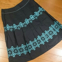 薄手刺繍入りスカート _画像1