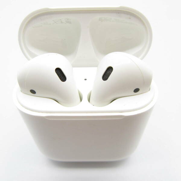 T1261☆Apple AirPods エアポッズ【充電ケース 第1世代 A1602・ イヤホン 第2世代 A2032 A2031】ワイヤレス 動作確認後初期化済み 中古品