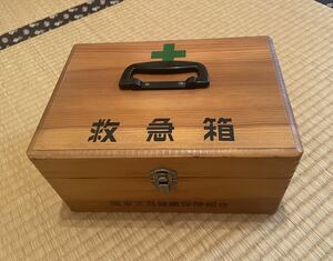  first-aid kit medicine box medicine box wooden Showa Retro antique storage 