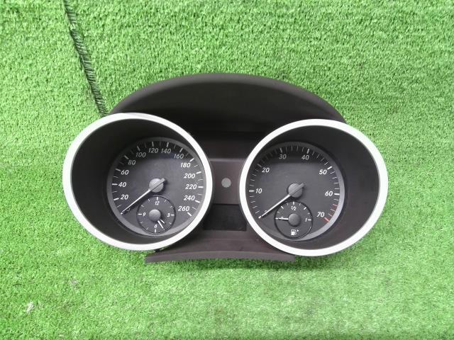 ベンツ SLKクラス DBA-171456 スピード　メーター　 197 A17