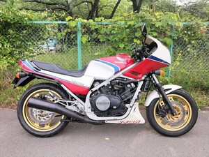 RC15 VF750F　車検〜令和8年4月　低走行距離10600キロ　おまけ付き