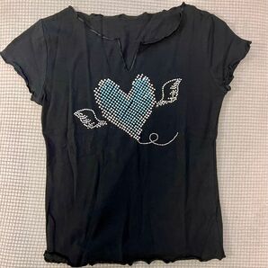 クーポン利用可能★【新品】フリル加工 おしゃれTシャツ★きらきらエンジェルハートのラインストーンデコ!とっても可愛いです!
