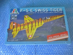 プラモデル イタレリ ITALERI 1/72 F-5E スイスタイガー F-5 E SWISS TIGER 未組み立て 昔のプラモ 海外のプラモ