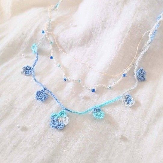 【ハンドメイド】ネックレス3連 長さ調節可能 お花モチーフ(水色)