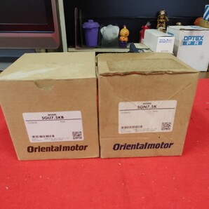 たぶん 未使用 2箱 セット オリエンタルモーター 5GU7.5KB 5GN7.5K