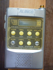 ALINKO 広帯域スリムエアーバンド受信機　DJ-X2　電源OK作動難ありジャンク