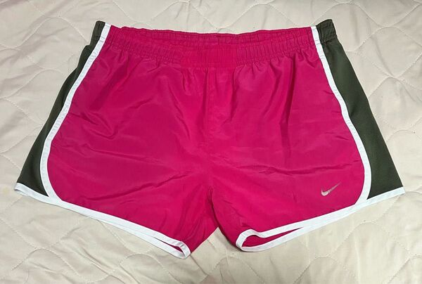 ナイキ NIKE ランニングパンツ Lサイズ ピンク ナイロンショートパンツ
