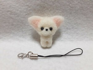 羊毛フェルト ハンドメイド 仔犬 チワワ　ホワイトちゃん 　ストラップ 