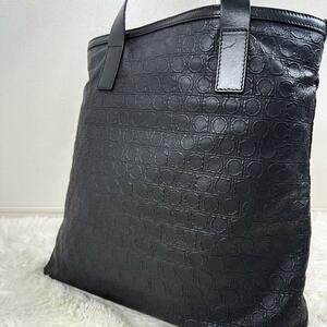 A4【希少】フェラガモ Salvatore Ferragamo メンズ ビジネス トートバッグ 型押し ブラック レザー 黒 大容量 ガンチーニ 