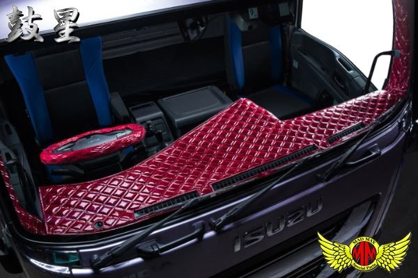 トラック用品 鼓星(オリオン)ダッシュマット エナメルレザー ワイン 日産UD コンドル標準 S58/09~ 4t標準【送料800円】