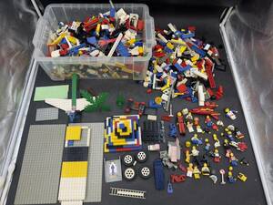 ちょっと懐かしい LEGO レゴ まとめて 大量 消防車? バイク 車 詳細は不明 いろいろ ブロック 積木 子供 知育玩具