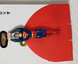 * Superman ( body 13cm rom and rear (before and after) )* perhaps America. 5 -inch figure * lightly throwing . paper airplane .. stone chip. ( futon. on . experiment )