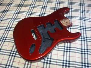 2000 годы производства SQUIER by Fender Vintage Modified Stratocaster Body Candy Apple Redsk тросик Fender Stratocaster корпус 