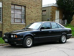 BMW5シリーズE34/E39に！高品質多層構造ボディカバー！裏起毛・高撥水・良通気のプレミアムカーカバー！装着簡単な車カバー
