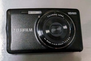 ★　美品　FUJIFILM FINEPIX JX700 Black デジタルカメラ デジカメ 通電確認済み 中古品　★