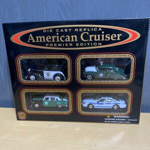 レア Golden Wheels American Cruiser Police Series 4Car Gift Pack 1/64