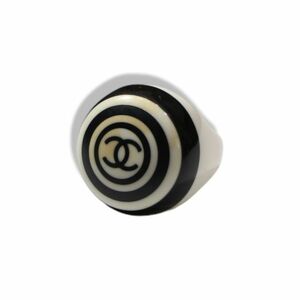 CHANEL シャネル アクセサリー ココマーク CC ロゴ プラスチック サークル リング 指輪 ブラック × ホワイト 正規品