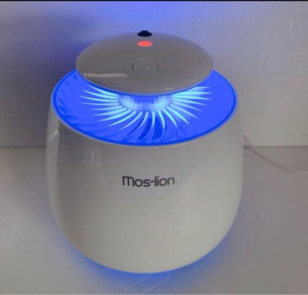 【USB専用吸引式蚊取り器 Mos-lionホワイト】