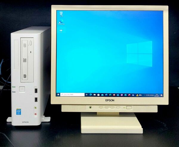 EPSON デスクトップPCとディスプレイのセット