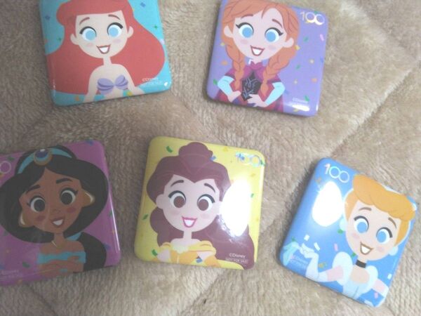 ディズニー缶バッジ5枚 アナ雪等