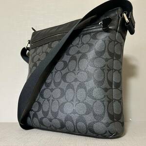 【美品】COACH コーチ ショルダーバッグ F54791 チャールズ シグネチャー クロスボディ メンズ ビジネス 斜めがけ レザー PVC ブラック 黒