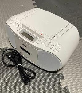  Sony CD магнитола CFD-S70 белый рабочий товар 88 иен старт! personal аудио система 