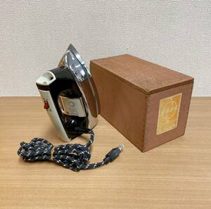 [* Showa Retro National steam iron NI-35S] tree box attaching / at that time thing / era thing / out of print /. clothes /A65-469