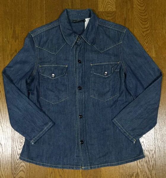 8.5@ ヴィンテージ「Levi’s RED」バックペイントアート 7分袖 デニムシャツ Blue SIZE:M/S相当 クロアチア製 廃盤