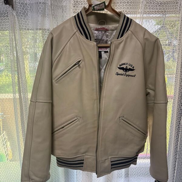 AVIREX VARSITY JACKET(レザージャケット)カラー:エクリュ