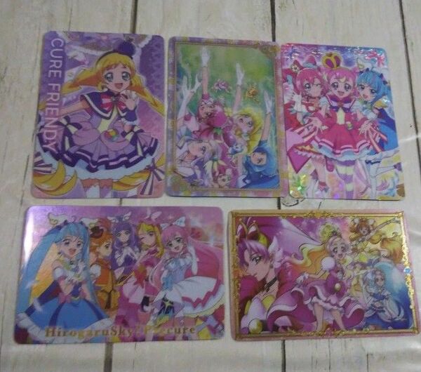 【2024年5月発売】 プリキュアオールスターズ キラキラカードグミ (食玩)