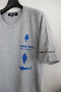 即決 13SS COMME des GARCONS HOMME DEUX コムデギャルソンオムドゥ 魚 フィッシュ ＆ サメ シャーク ＆ ブランドロゴプリントTシャツ S