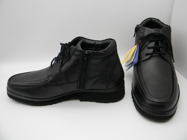 *●【 pedala ICE WALK 】◆ 革靴（２４．５ｃｍ）黒 ブーツ アシックス asics　黒