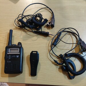 イヤフォン2つ　ICOM 特定小電力トランシーバー IC-4300 免許不要 トランシーバー 簡易無線機 特小無線機 アイコム