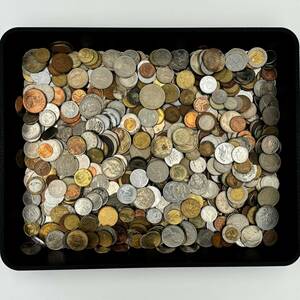 #1143~ 外国銭おまとめ 総重量4kg以上 外国貨幣 記念硬貨 アンティークコイン 外貨 海外硬貨