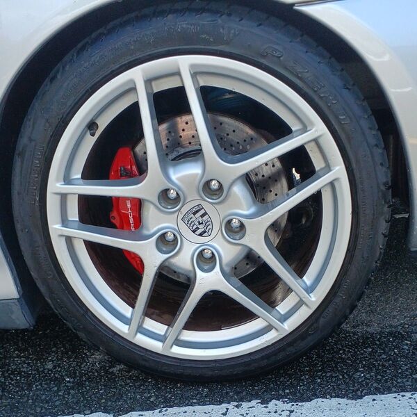 PORSCHE 997、19インチ純正タイヤ付きリア2本 ホイール送料込