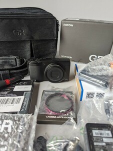 【ほぼ未使用】 RICOH リコー GRⅢx + おまけ多数　シャッター数90枚