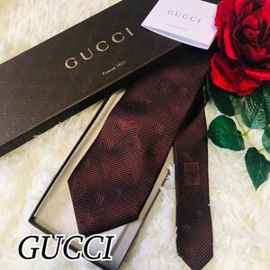 GUCCI グッチ メンズ 男性 紳士 ネクタイ ブランドネクタイ 総柄 ブラウン 茶 ビジネス 結婚式 新品未使用 新品 未使用 剣先 9.9cm