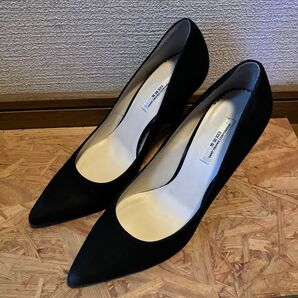 ブラック パンプス 黒