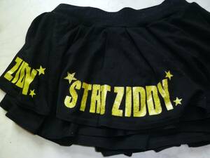 ZIDDY　キラキラ黄色のロゴが目立つ　黒のインパンツ付きスカート　１４０～１５０　