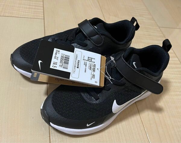 新品　ナイキ NIKE スニーカー　子供靴