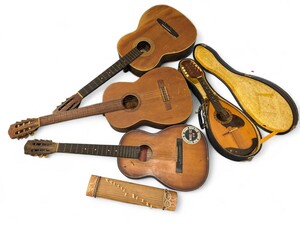 8293-12811　弦楽器まとめて ウクレレ ハードケース付き アUkulele Ovation オベーション コースティックギター 小型の琴 USED品 現状品 