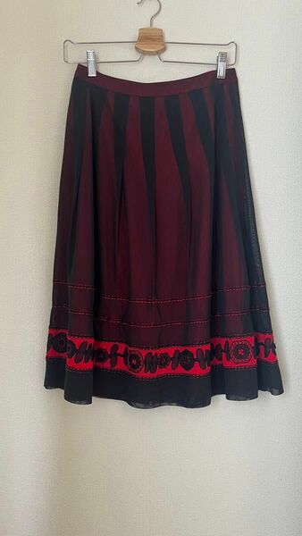 HIROKO BIS ヒロコビス 刺繍 チュール フレアスカート 9号　赤×黒