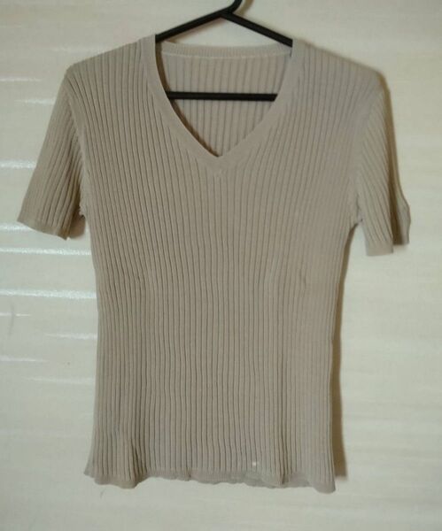 クーポン対象品☆EVEX by KRIZIA 半袖 レディースカットソー サイズ40 BEIGE Vネックニット